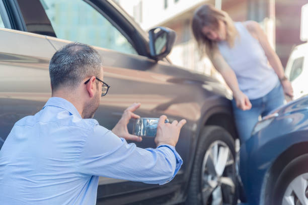 Professional Full Coverage Car Insurance technician working in Devola, OH
